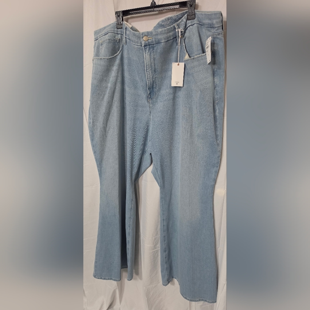 Good American Light Blue Flare Jeans